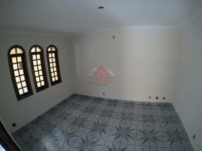 Sobrado com 4 Quartos para alugar, 270m² no Centro, Suzano