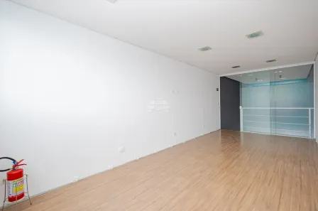 Loja / Salão / Ponto Comercial à venda, 58m² no Boa Vista, Curitiba