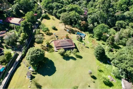 Fazenda / Sítio / Chácara com 5 Quartos à venda, 312m² no Corrêas, Petrópolis