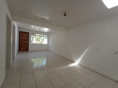 Casa com 2 Quartos para alugar, 52m² no Água Verde, Curitiba
