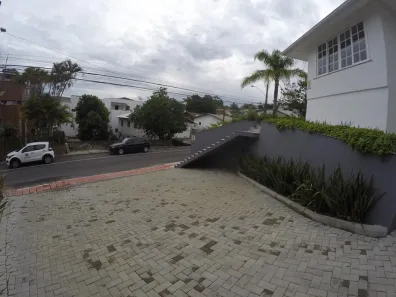 Casa com 3 Quartos para alugar, 181m² no Cruzeiro do Sul, Criciúma