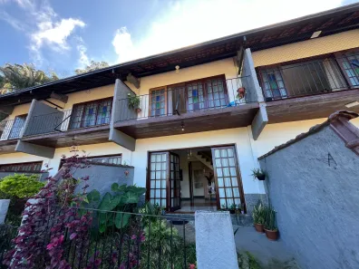 Casa de Condomínio com 2 Quartos à venda, 75m² no Castelanea, Petrópolis