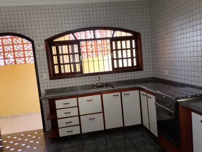 Sobrado com 3 Quartos à venda, 270m² no Jardim das Oliveiras, Jacareí