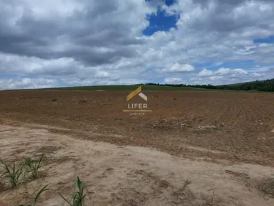 Fazenda / Sítio / Chácara com 1 Quarto à venda, 1500m² no , Capivari