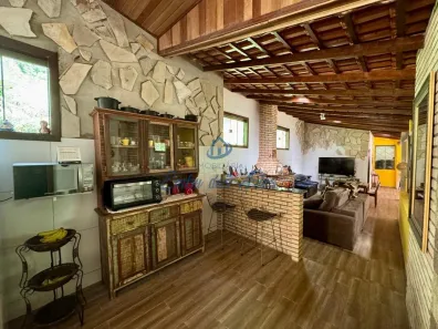Fazenda / Sítio / Chácara com 3 Quartos à venda, 150m² no Chácaras Bartira, Embu das Artes