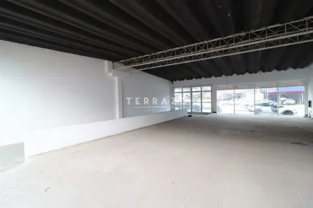 Galpão / Depósito / Armazém para alugar, 780m² no Várzea, Teresópolis