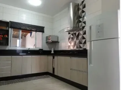 Sobrado com 4 Quartos à venda, 140m² no Residencial Santa Paula, Jacareí