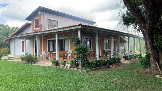 Fazenda / Sítio / Chácara com 3 Quartos à venda, 200m² no , Sarapuí