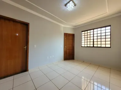 Casa com 3 Quartos para alugar, 100m² no Jardim Licce, Maringá