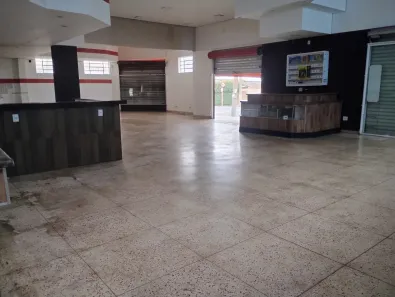 Loja / Salão / Ponto Comercial com 1 Quarto para venda ou aluguel, 448m² no Parque Residencial Iguatemi, Araraquara