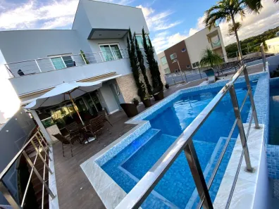 Casa de Condomínio com 5 Quartos para alugar, 400m² no Alphaville (Abrantes), Camaçari