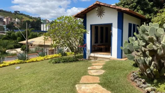 Casa de Condomínio com 6 Quartos à venda, 305m² no Inconfidência, Viçosa