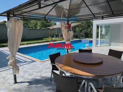 Fazenda / Sítio / Chácara com 4 Quartos à venda, 370m² no Padre Marcelo, Caçapava
