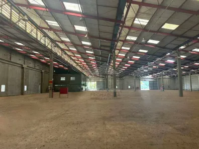Galpão / Depósito / Armazém para alugar, 11296m² no Potuverá, Itapecerica da Serra