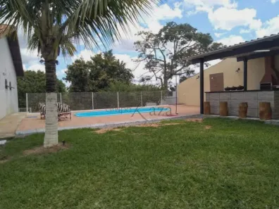 Fazenda / Sítio / Chácara com 3 Quartos para venda ou aluguel, 360m² no Veraneio Ijal, Jacareí