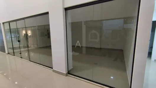 Conjunto Comercial / Sala para alugar, 38m² no Centro, Toledo