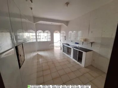 Casa com 3 Quartos à venda, 210m² no Ilha dos Araújos, Governador Valadares