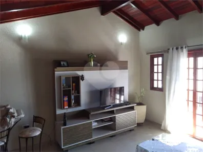 Sobrado com 2 Quartos à venda, 70m² no Reneville, Mairinque