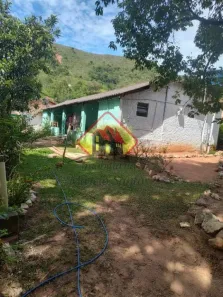 Fazenda / Sítio / Chácara com 2 Quartos à venda, 250m² no Registro, Taubaté