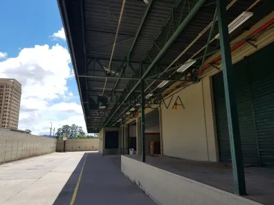 Galpão / Depósito / Armazém para alugar, 2400m² no Tamboré, Barueri