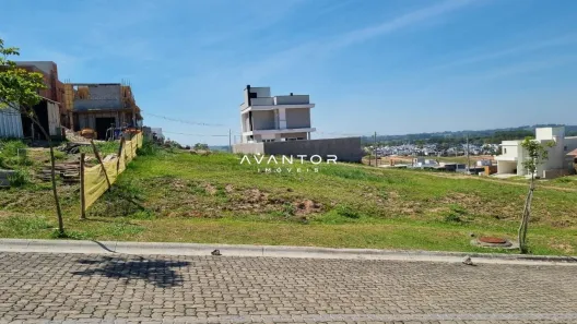 Terreno / Lote / Condomínio à venda, 300m² no Tomazetti, Santa Maria