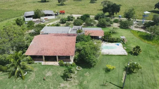 Fazenda / Sítio / Chácara com 3 Quartos à venda, 143000m² no , Vera Cruz