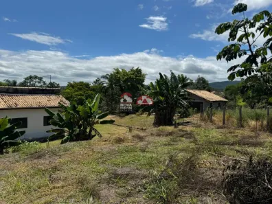 Fazenda / Sítio / Chácara com 3 Quartos à venda, 130m² no Chácara Marambaia, Caçapava