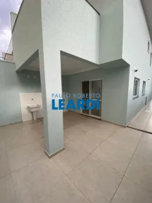 Sobrado com 3 Quartos à venda, 150m² no Residencial São Bernardo, Poços de Caldas