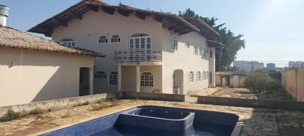 Sobrado com 5 Quartos à venda, 535m² no Taguatinga Sul, Brasília
