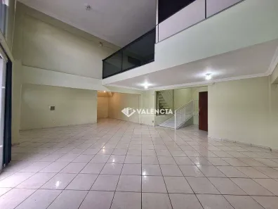 Conjunto Comercial / Sala para alugar, 220m² no Parque São Paulo, Cascavel