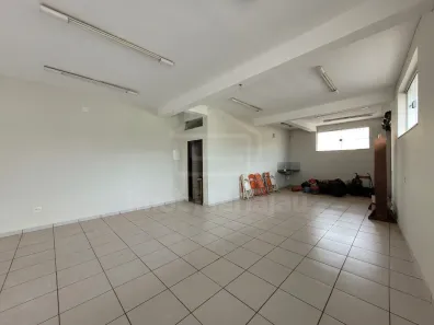 Loja / Salão / Ponto Comercial para alugar, 10m² no Chácara Braz Miraglia, Jaú
