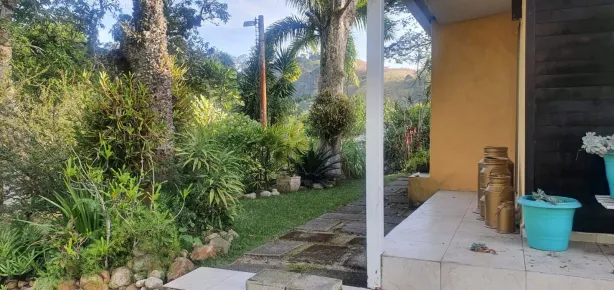 Fazenda / Sítio / Chácara com 4 Quartos à venda, 300m² no Jardim Guanabara, Barra Mansa