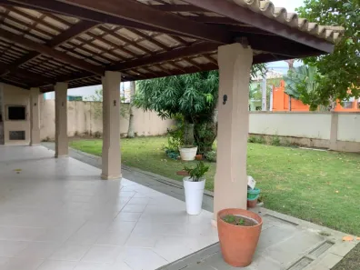 Casa de Condomínio com 4 Quartos para venda ou aluguel, 150m² no Busca Vida (Abrantes), Camaçari