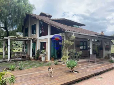 Fazenda / Sítio / Chácara com 4 Quartos à venda, 250m² no Trapiche, Macaé