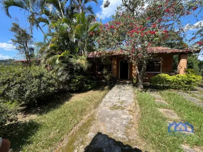 Fazenda / Sítio / Chácara com 5 Quartos à venda, 6000m² no , Alumínio