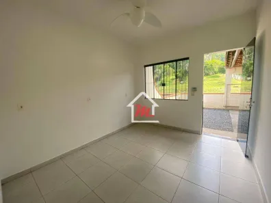 Casa com 3 Quartos para alugar, 68m² no Velha Central, Blumenau