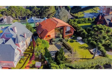 Casa de Condomínio com 5 Quartos à venda, 422m² no Lot Véu da Noiva, Campos do Jordão