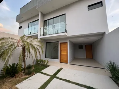 Sobrado com 3 Quartos à venda, 140m² no Jardim Belvedere, Volta Redonda