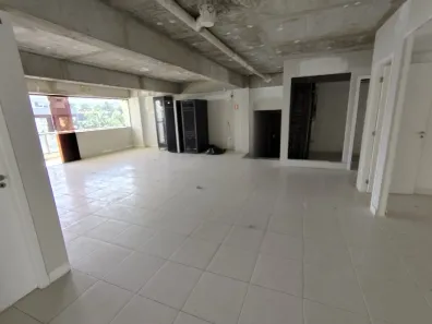 Andar / Laje corporativa com 4 Quartos para alugar, 600m² no Barra Olímpica, Rio de Janeiro
