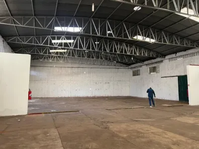 Galpão / Depósito / Armazém para alugar, 860m² no Parque Industrial, Araçatuba