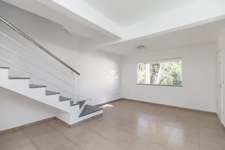 Sobrado com 3 Quartos para alugar, 130m² no Boa Vista, Curitiba