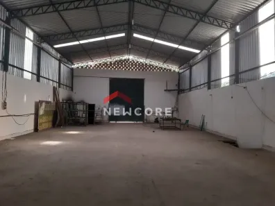 Galpão / Depósito / Armazém à venda, 720m² no Vale das Acácias, Ribeirão das Neves