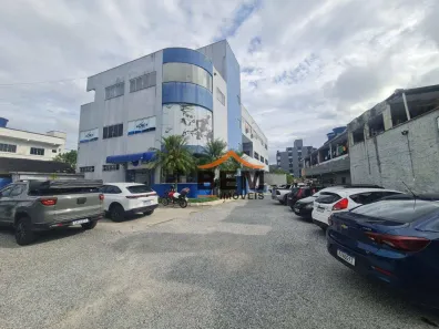 Conjunto Comercial / Sala para alugar, 80m² no Areias, Camboriú