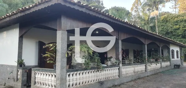 Fazenda / Sítio / Chácara com 4 Quartos à venda, 400m² no Chácaras Copaco, Arujá