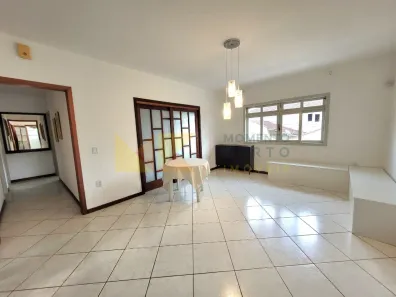 Casa com 4 Quartos para alugar, 200m² no Água Verde, Blumenau