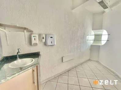 Conjunto Comercial / Sala para alugar, 45m² no Água Verde, Blumenau