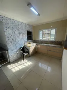 Prédio Inteiro para alugar, 87m² no Vila Embaré, Valinhos