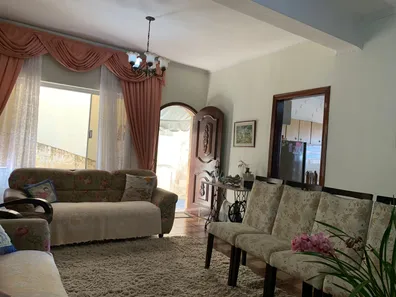 Sobrado com 2 Quartos à venda, 143m² no Centro Alto, Ribeirão Pires