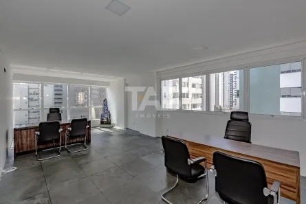 Loja / Salão / Ponto Comercial à venda, 133m² no Pioneiros, Balneário Camboriú