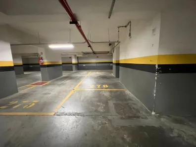 Garagem à venda, 10m² no Rebouças, Curitiba
